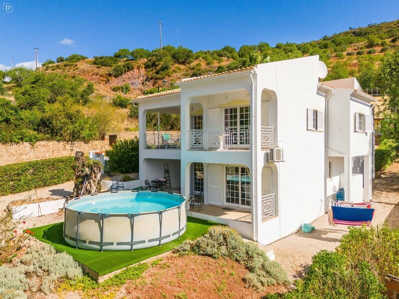 House 4 bedrooms Modern Alte Loulé - balcony, garage, air conditioning, store room, garden, swimming pool