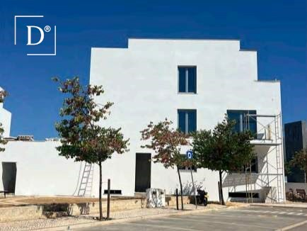 Apartment nieuw T3 Tavira Santa Maria Tavira - store room, air conditioning, double glazing, balcony, terrace, swimming pool, solar panels