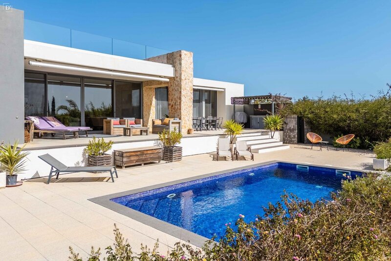 House 4 bedrooms Olhão - gardens, garage, air conditioning, equipped, swimming pool