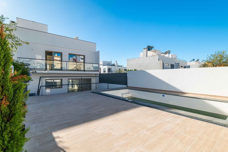 House new 3 bedrooms Moncarapacho Olhão - swimming pool, garden, air conditioning, barbecue, garage, balcony, terrace