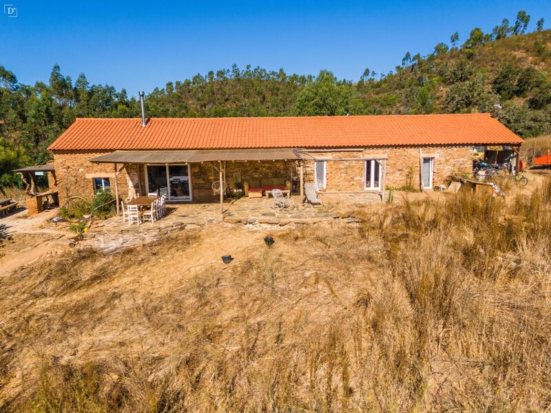 Casa Renovada V4 Odemira - painéis solares
