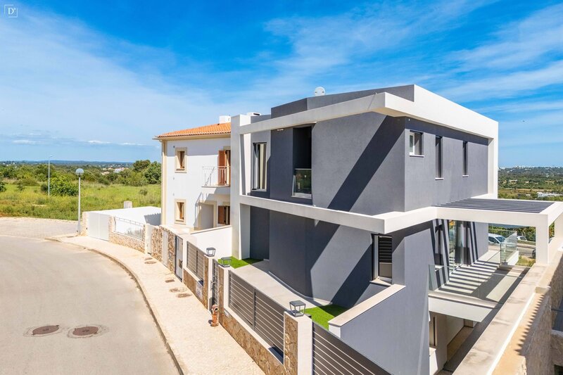 Moradia V3 Moderna Mexilhoeira Grande Portimão - ar condicionado, terraço, jardim, garagem