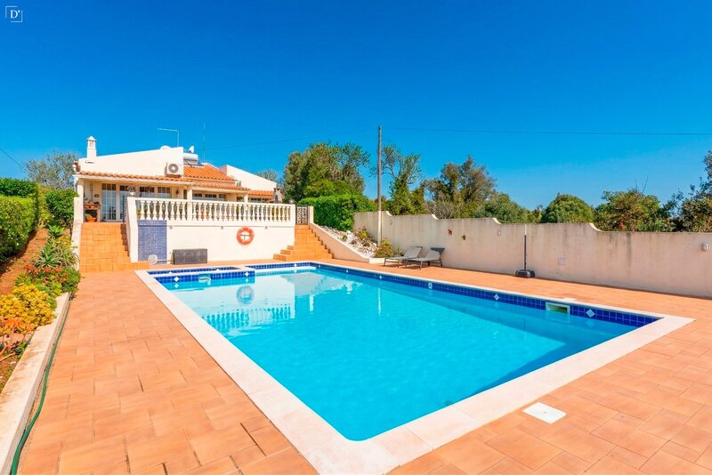House Isolated 3 bedrooms Paderne Albufeira - terrace, barbecue, solar heating, garden, automatic irrigation system, air conditioning, garage, swimming pool