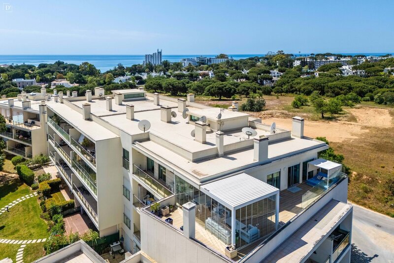 Apartment T3 de luxe Albufeira e Olhos de Água - court de tennis, piscine, barbecue, terrasses, résidence fermée