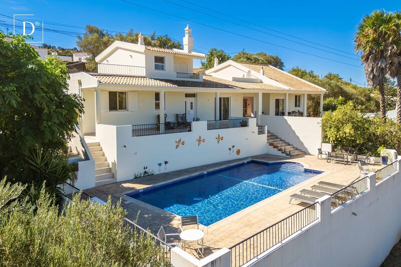 House in the countryside 6 bedrooms São Bartolomeu de Messines Silves - underfloor heating, solar panels, swimming pool, air conditioning, garden, fireplace, terrace