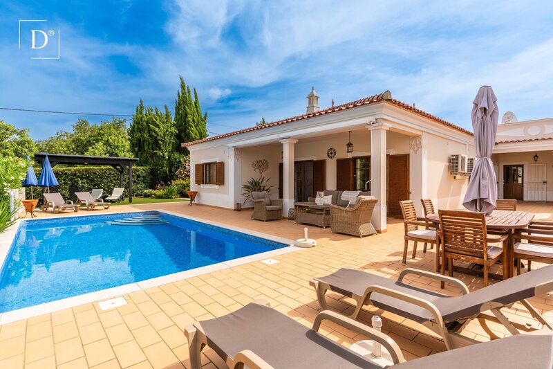 Casa V3 São Brás de Alportel - barbacoa, aire acondicionado, chimenea, piscina, jardín, garaje