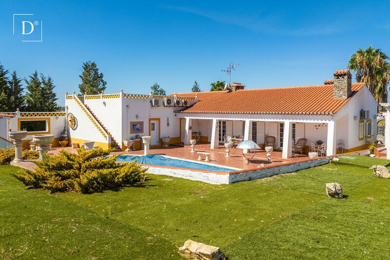 Casa V4 Mértola - garagem, piscina, lareira, ar condicionado, bbq