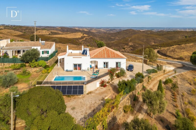 House 3 bedrooms Conceição e Cabanas de Tavira - underfloor heating, air conditioning, terrace, fireplace, swimming pool, solar panels, garden