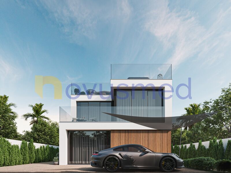 House V3 nieuw Marina de Albufeira - equipped kitchen, acoustic insulation, garden, heat insulation, equipped, fireplace, swimming pool, barbecue, terrace, central heating, air conditioning, balcony
