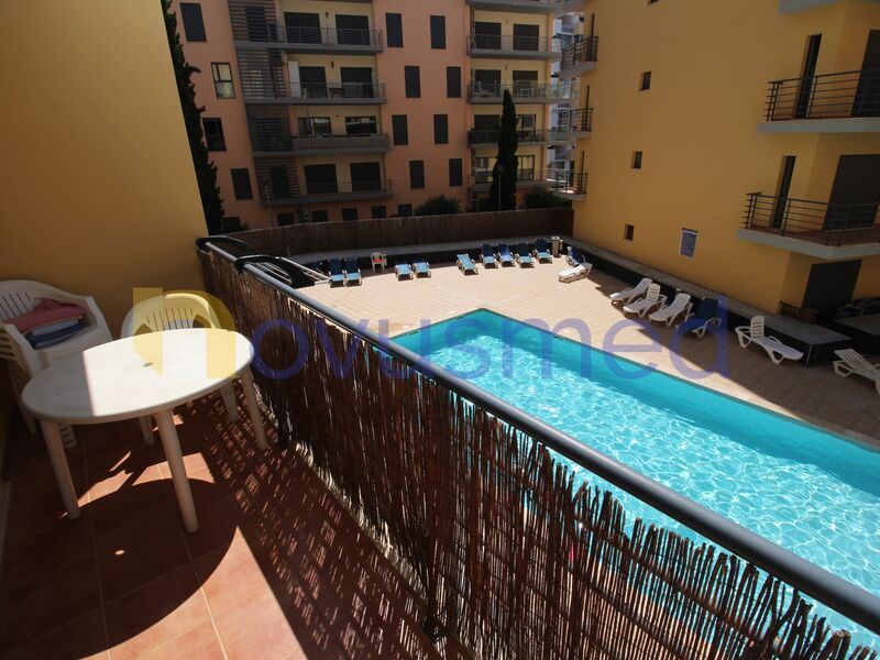 Apartment 2 bedrooms Urbanização da Panasqueira Armação de Pêra Silves - balcony, great location, swimming pool, garage