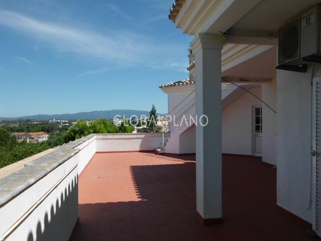 1000013727_maison-vendre-grande-terrace-piscine-montes-de-alvor-algarve.jpg
