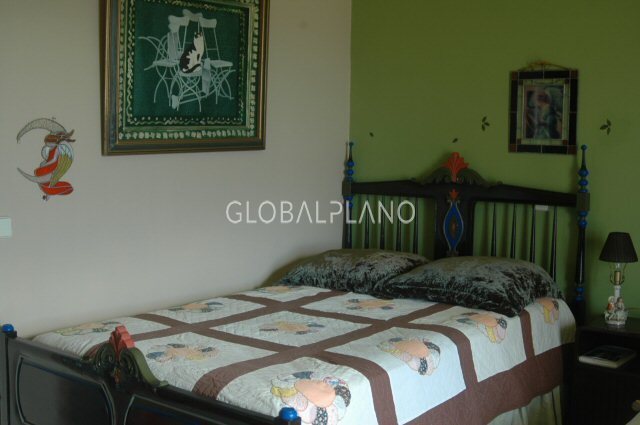 1000013727_villa-to-sell-montes-de-alvor-bedroom-1st-floor.jpg