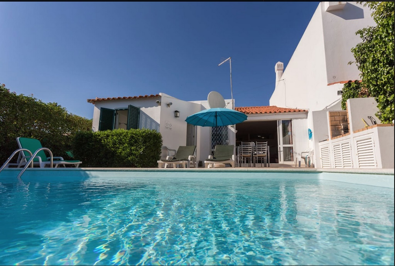 House V3 well located Areias de S. João Albufeira - swimming pool