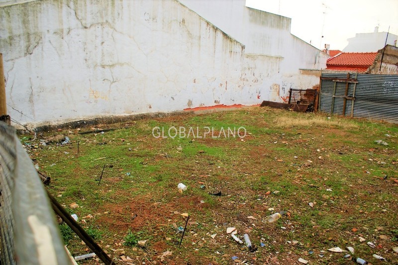 Plot with 96.80sqm Centro de Portimão - construction viability