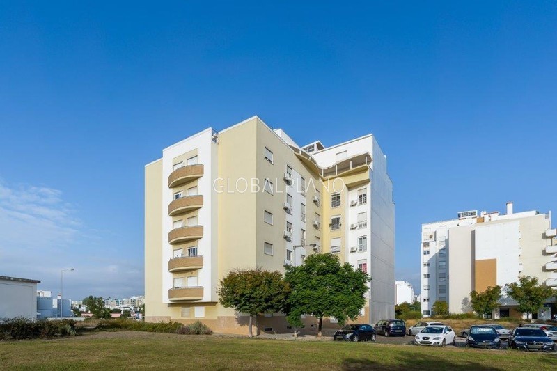 Apartment spacious T2 Vale Lagar Portimão - kitchen, parking space, garage, balcony