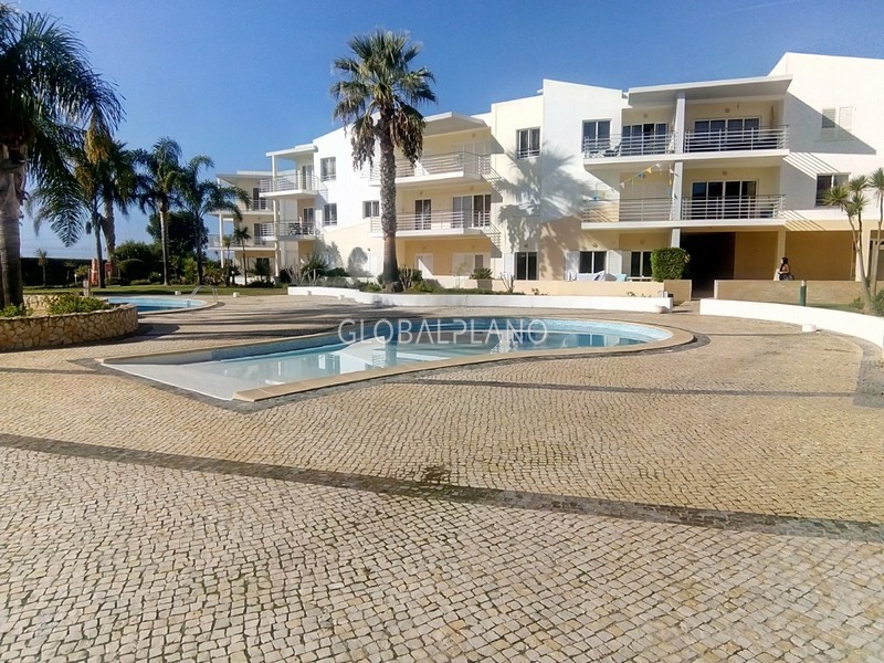 Apartment T0+1 Alvor Portimão - swimming pool, condominium, kitchen, furnished, balcony