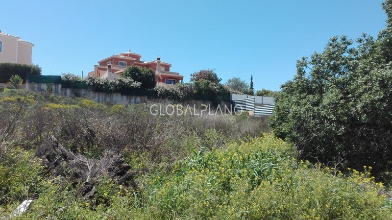 Lote de terreno com 259.20m2 Parchal/Lagoa Lagoa (Algarve) - viabilidade de construção