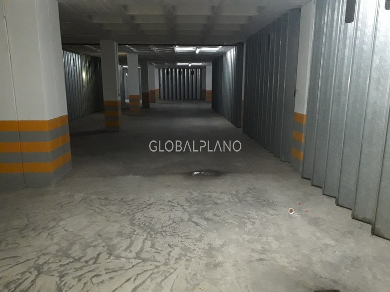 Garage box with 23.98sqm Praia da Rocha Portimão