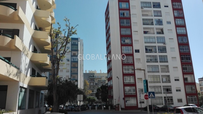 Shop in the center Centro/Portimão - storefront, great location