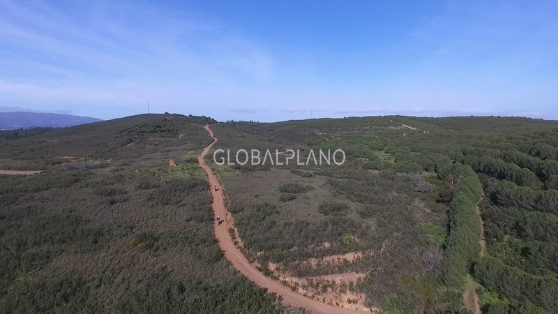 Lote de terreno com 51750m2 Almarjões Mexilhoeira Grande Portimão - viabilidade de construção