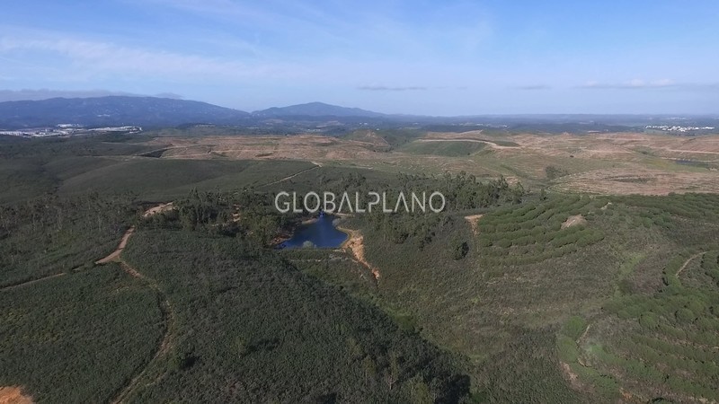 Lote de terreno com 52750m2 Almarjões Mexilhoeira Grande Portimão - bons acessos