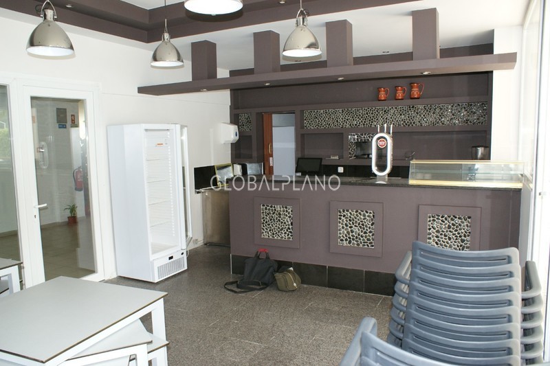 Shop well located Praia da Rocha Portimão - kitchen, esplanade