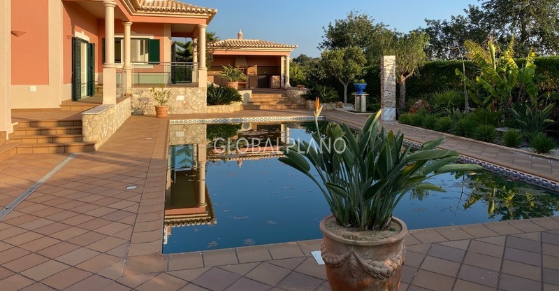 House 4 bedrooms Luxury in urbanization Belmonte/Portimão - gardens, barbecue, garage, equipped kitchen, swimming pool