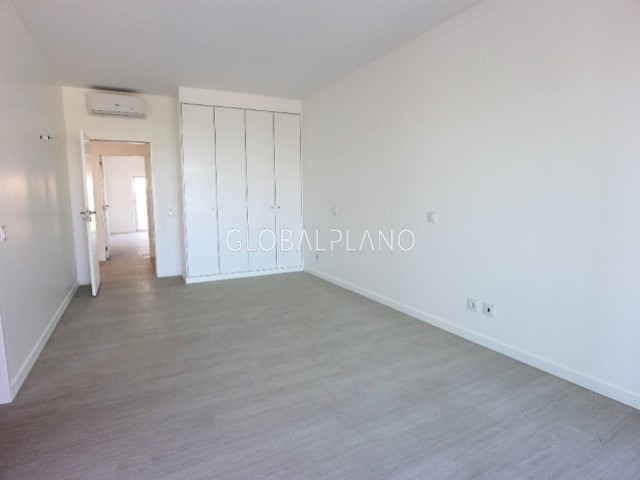 House 4 bedrooms Balaia Albufeira - fireplace, garden, swimming pool, terrace, garage, terraces