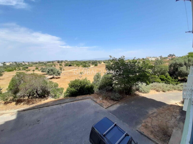 Apartamento T1 Mar e Serra/ Alvor Portimão - cozinha equipada, varanda, arrecadação