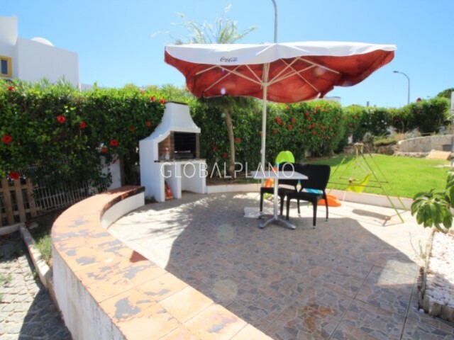 House V3+1 Montechoro Albufeira - garden