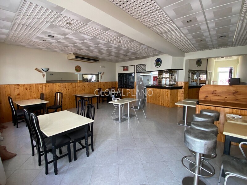 Venda Restaurante Equipado no centro Alvor Portimão - cozinha, esplanada,