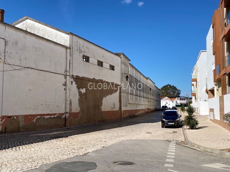 Terreno novo com 6936m2 Portimão - viabilidade de construção