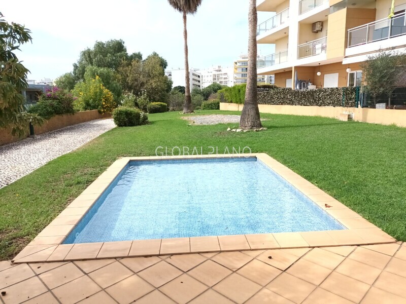 Apartment well located 3 bedrooms Portimão - parking space, garage, swimming pool, balcony