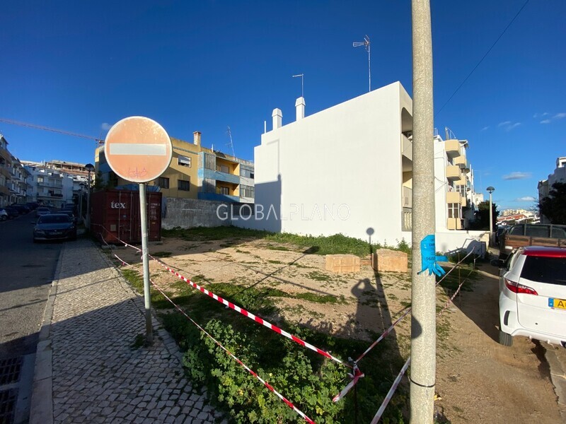 Terreno novo com projecto aprovado Portimão - garagem