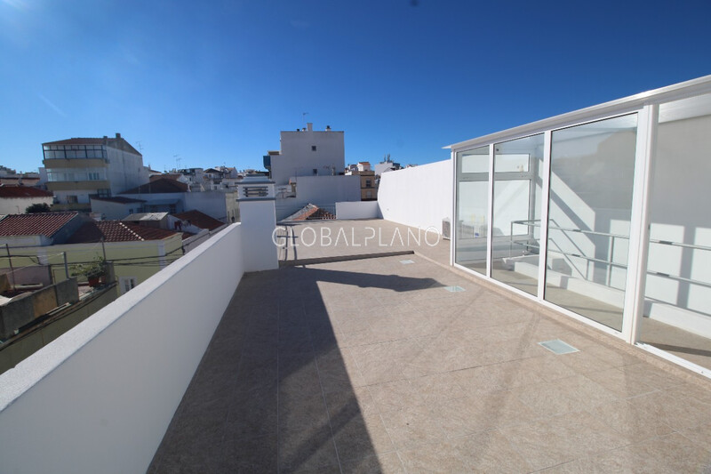 Building Refurbished historic area 5 bedrooms Portimão - terrace