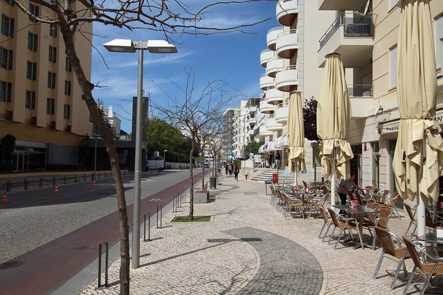 Apartment T1 Praia da Rocha Portimão - air conditioning, garage, balcony, parking space