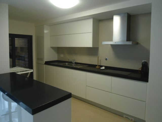 Apartamento Moderno T2 Praia da Rocha Portimão - lugar de garagem, varanda, ar condicionado