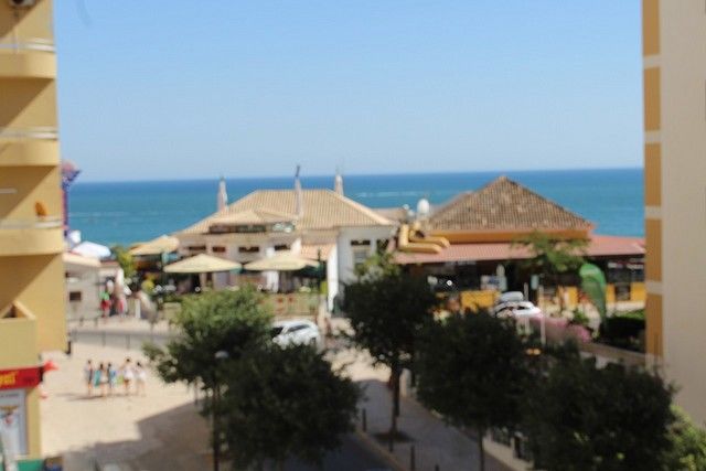 Apartamento Moderno com vista mar T2 Praia da Rocha Portimão - lugar de garagem, varanda, ar condicionado, vista mar