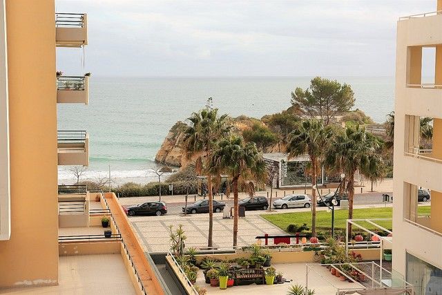 Apartamento T1 com vista mar Praia da Rocha Portimão - ar condicionado, varandas, cozinha equipada, vista mar, lugar de garagem