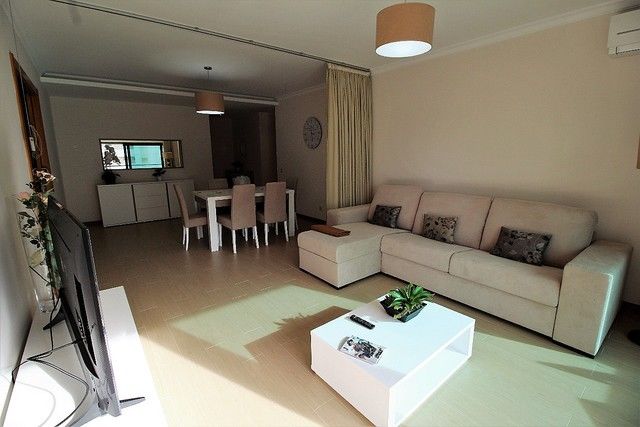 Apartamento T2 Praia da Rocha/1 Portimão - lugar de garagem, varanda, ar condicionado, vista mar