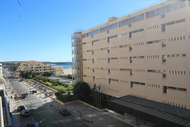 Apartment T2 Praia da Rocha Portimão - parking space, kitchen, garage