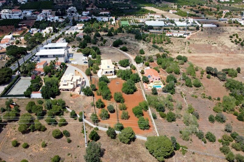 Terreno Urbano plano Vilamoura Quarteira Loulé - bons acessos