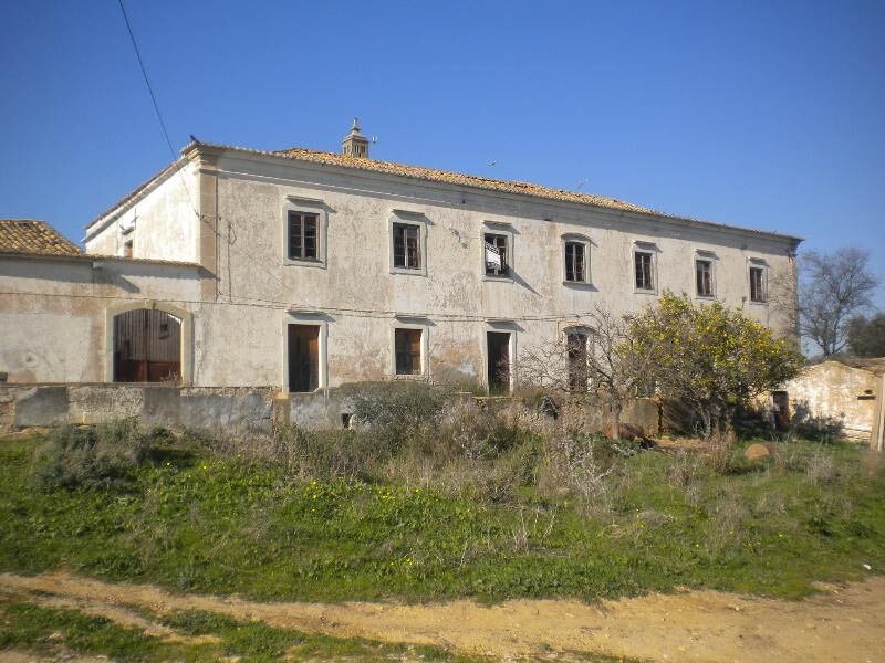 Quinta com casa Olhos de Água Albufeira - água, estábulo, furo