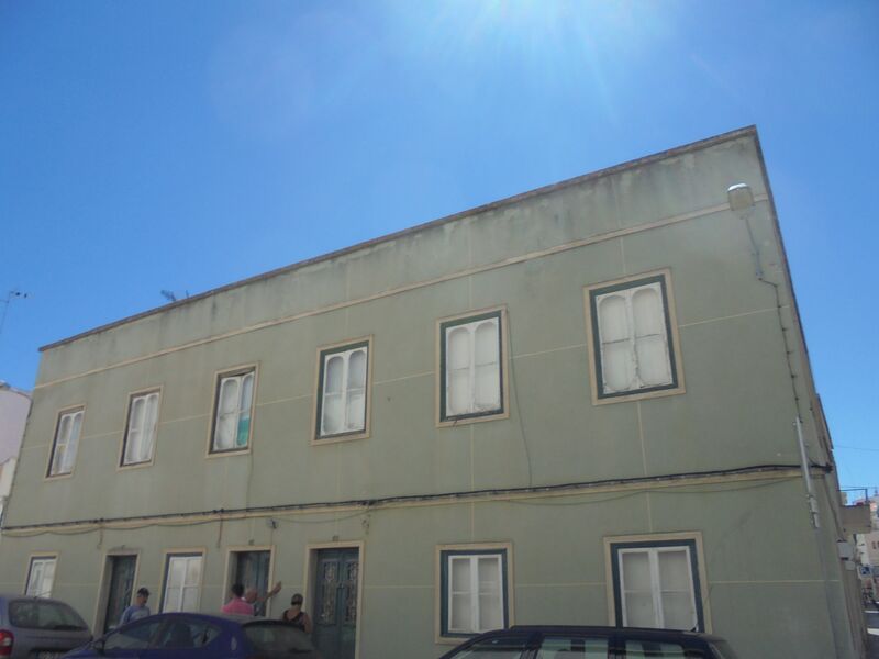Venda de Prédio Comercial no centro Vila Real de Santo António - ruína, piscinas