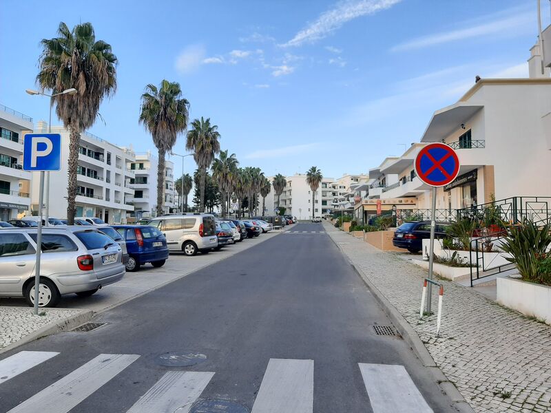 Snack bar Albufeira Olhos de Água - гараж, двойные стекла, система кондиционирования, двойные стекла, кухня, эспланада