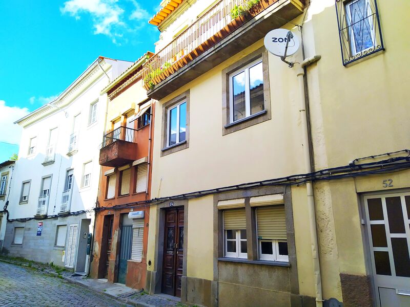 Prédio Comercial no centro Fundão à venda - piscinas, localização central
