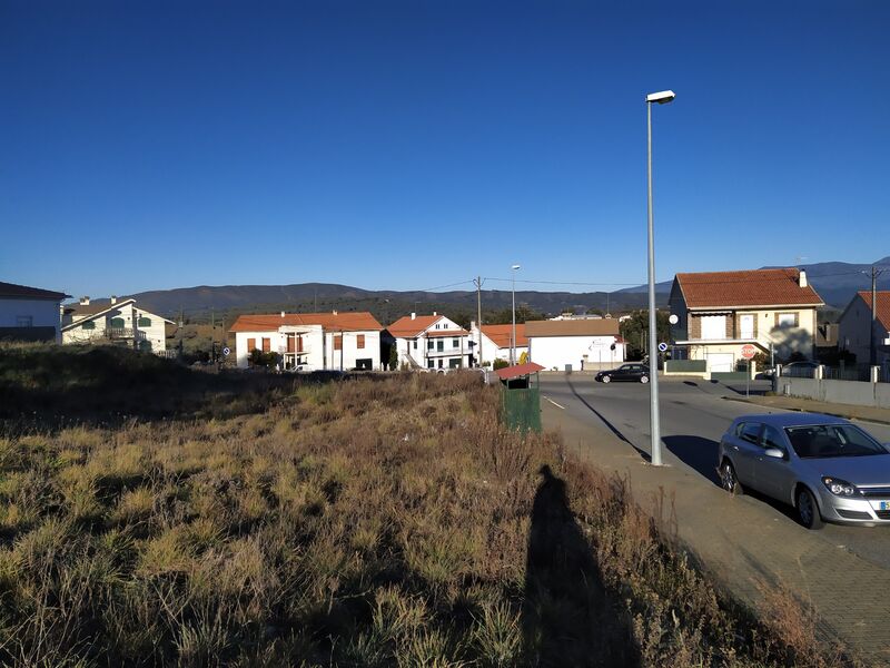 Plot for construction Aldeia de Joanes Fundão - water