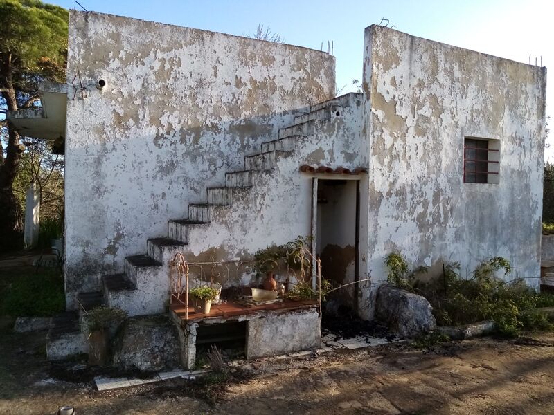 À venda Casa Antiga V1 Semino Quarteira Loulé - zona muito calma