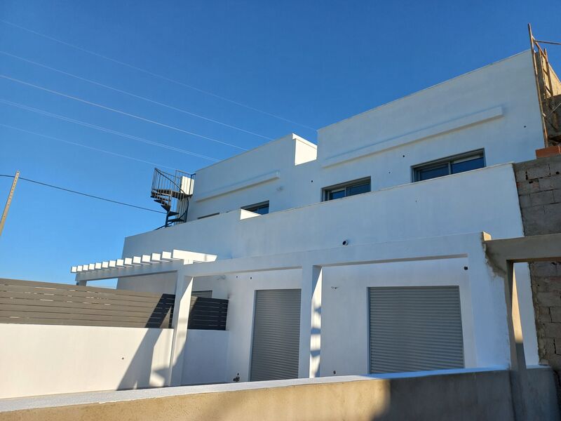 House 4 bedrooms Modern Olhão Quelfes - balcony, balconies, equipped kitchen, terrace