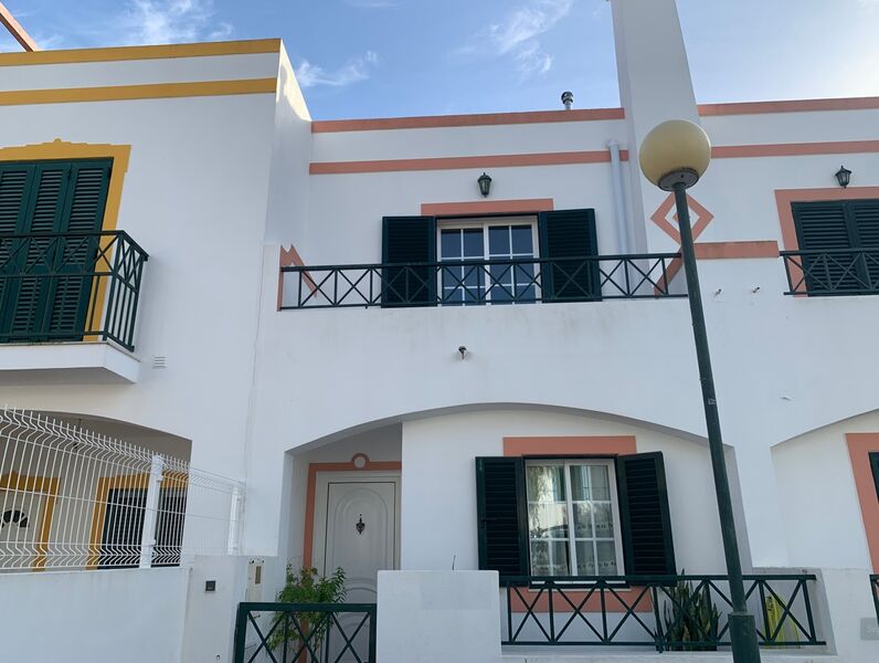 House 2 bedrooms in good condition Tavira - equipped kitchen, double glazing, fireplace, attic, barbecue, air conditioning